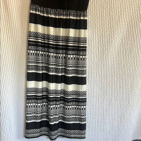 AB Studio Black and White Maxi Dress - Picture 3 of 9